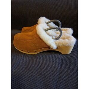 UGG Australia Women's Kalie Tan Suede Wood Mule Clog SN5426 Sz 8